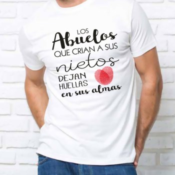 camiseta_los_abuelos_que_crian_a_sus_nietos_hombre.jpg